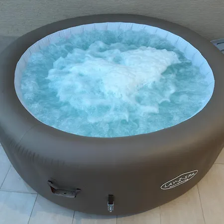 Luxe House Odessa, Jacuzzi, Bbq, Pool, Free Parking Vakantiehuis *