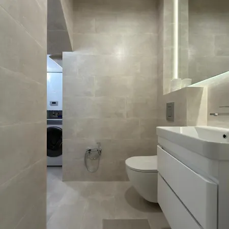 Luxe House Odessa, Jacuzzi, Bbq, Pool, Free Parking * Odessa